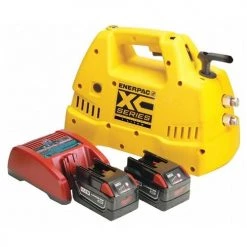 Enerpac XC-Series Cordless Hydraulic Pump 4/3 Valve 120 in3 Usable Oil 2 Battery Kit w/ 115V Charger XC1402MB